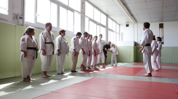 Séance de découverte du para judo à Auray